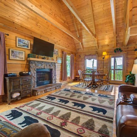 Bear Tracks, 2 Bedrooms, Hot Tub, Fireplace, Wifi, Jetted Tub, Sleeps 6 Гатлінбург Екстер'єр фото